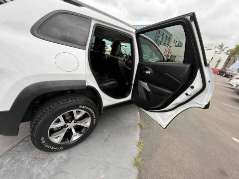 2018 Jeep Cherokee Trailhawk