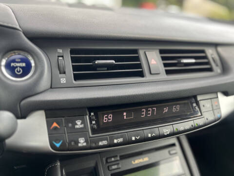 2011 Lexus CT 200h