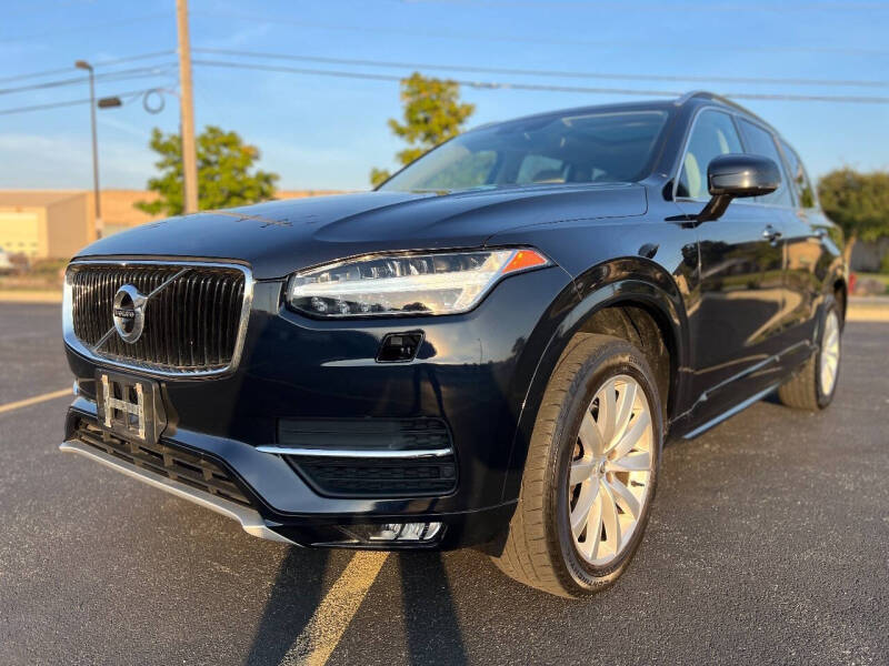 2016 Volvo XC90 T6 Momentum