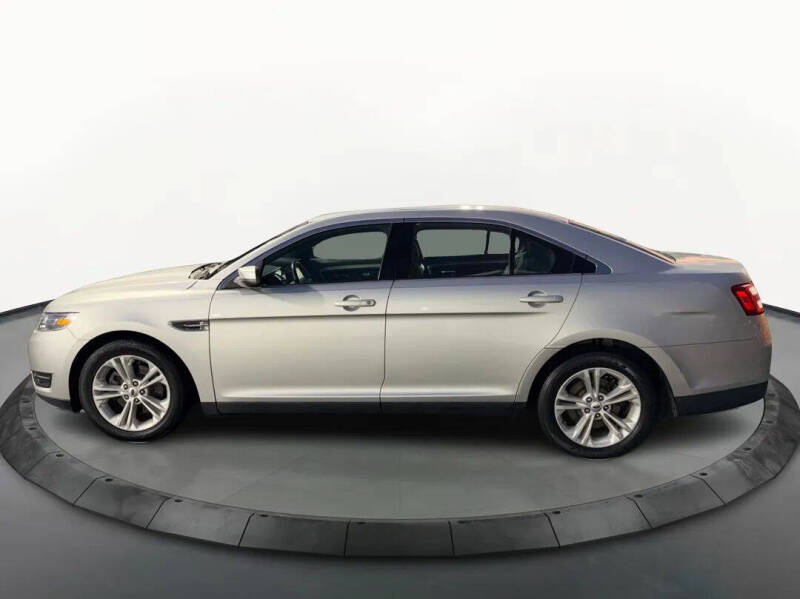 2017 Ford Taurus SEL