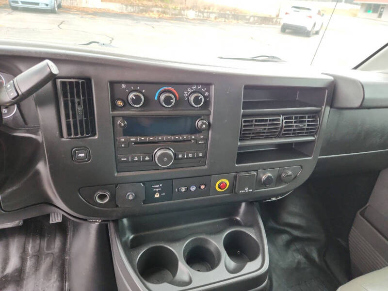 2017 Chevrolet Express 2500