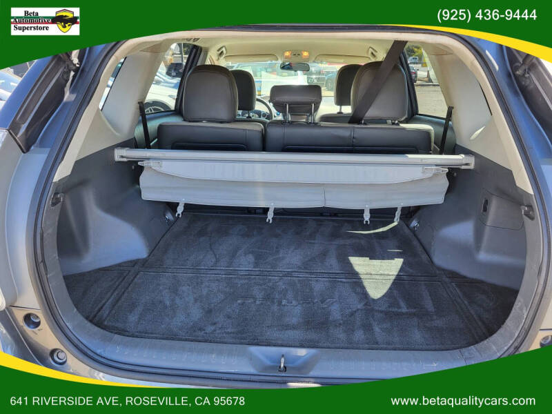 2012 Toyota Prius v Three