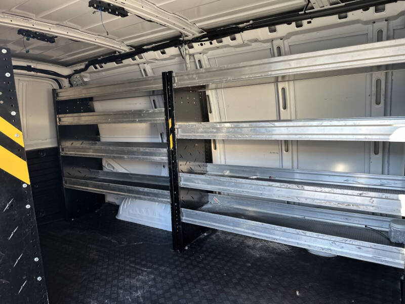 2023 Chevrolet Express 2500