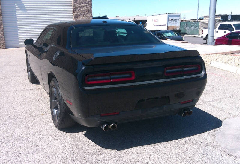 2015 Dodge Challenger SXT