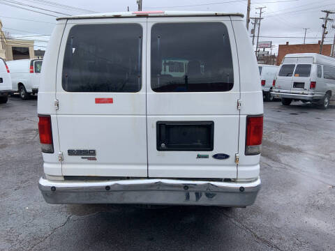 2009 Ford E-Series E-350 SD XL