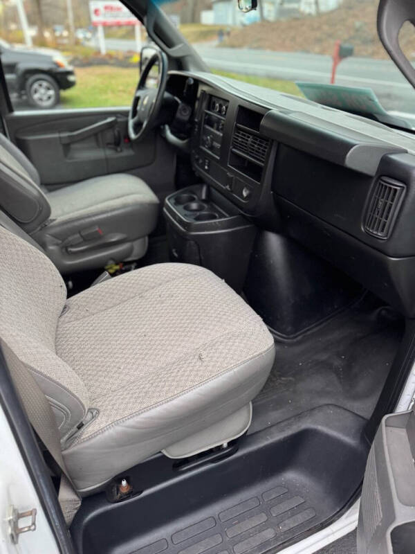 2017 Chevrolet Express 2500