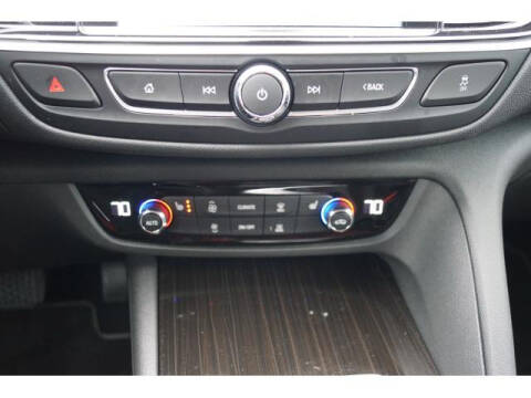 2018 Buick Regal TourX Essence