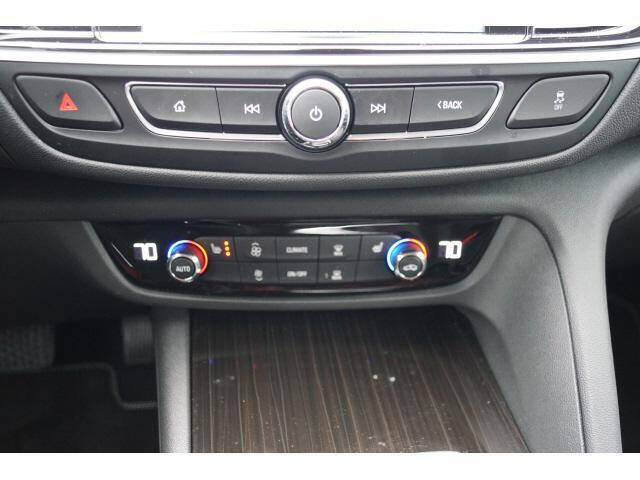 2018 Buick Regal TourX Essence