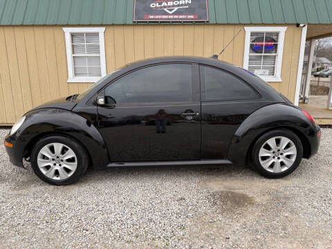 2009 Volkswagen New Beetle for sale at Claborn Motors, INC in Cambridge City IN