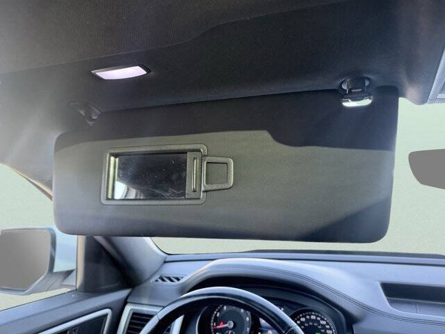 2021 Volkswagen Atlas Cross Sport V6 SE R-Line