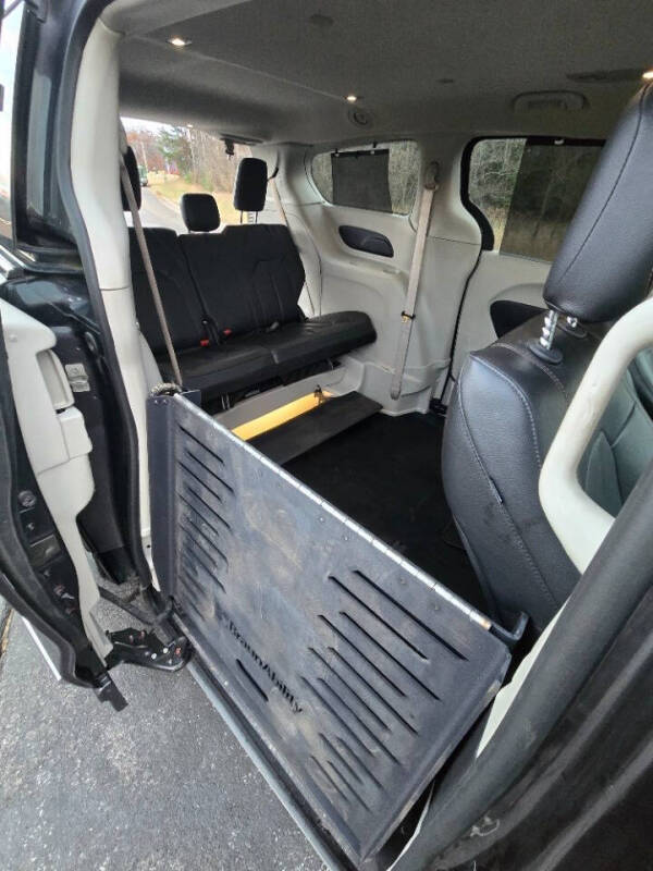 2020 Chrysler Pacifica Touring L