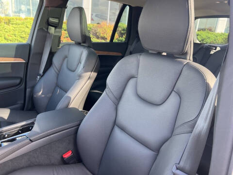 2025 Volvo XC90 B6 Plus Bright Theme 7P