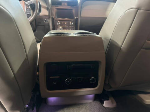 2016 Lincoln Navigator Select