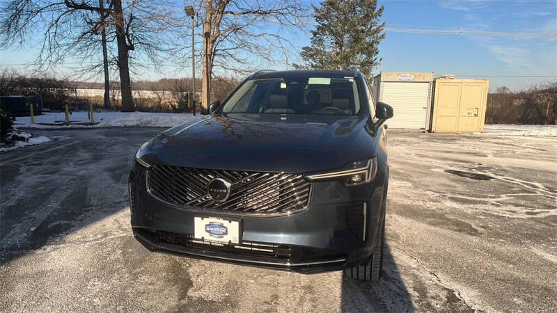 2025 Volvo XC90 T8 Ultra Bright Theme 7P