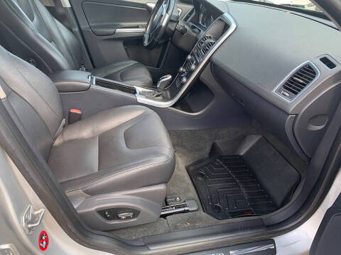 2015 Volvo XC60 T5 Drive-E Premier Plus