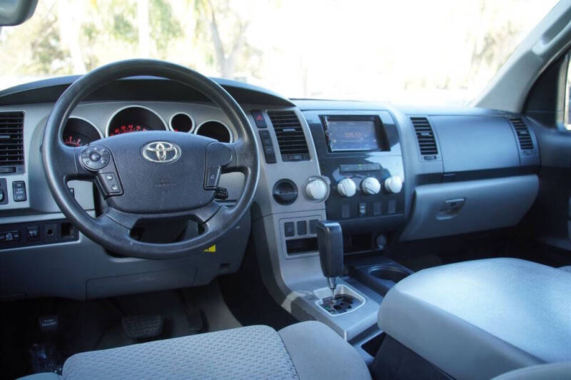 2011 Toyota Tundra Grade