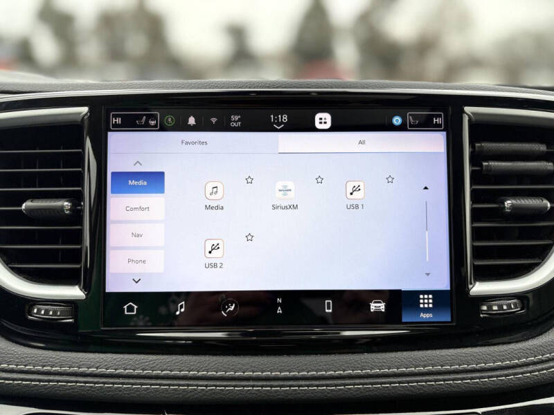 2023 Chrysler Pacifica Plug-In Hybrid Limited