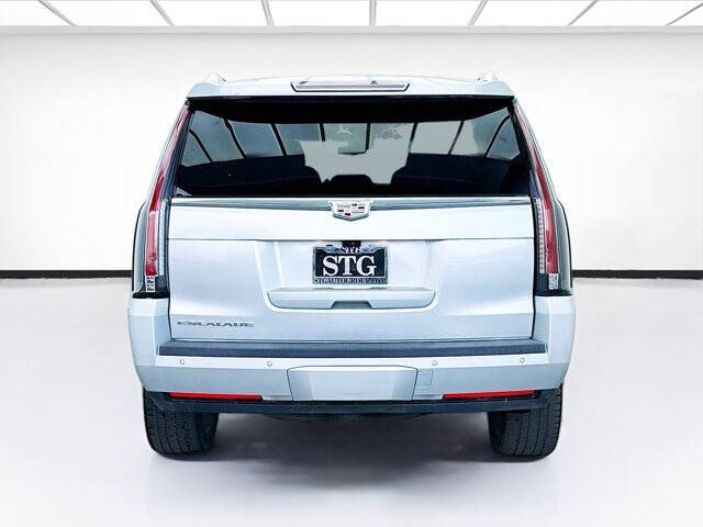 2020 Cadillac Escalade Luxury