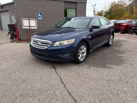 2012 Ford Taurus for sale at George's Used Cars in Brownstown MI