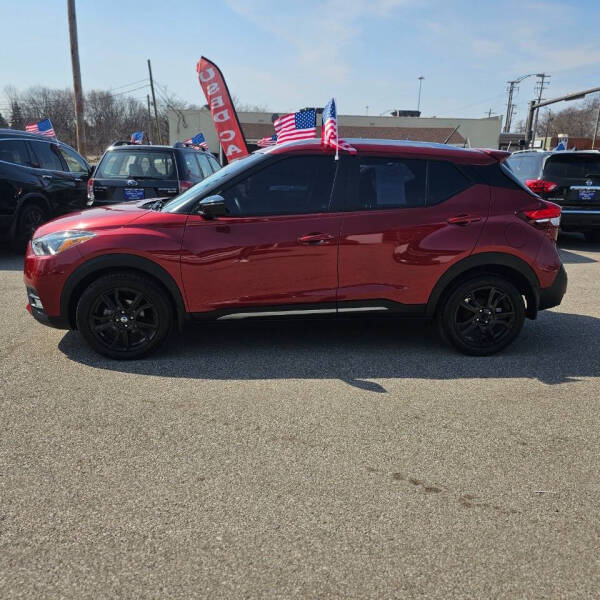 2020 Nissan Kicks SR