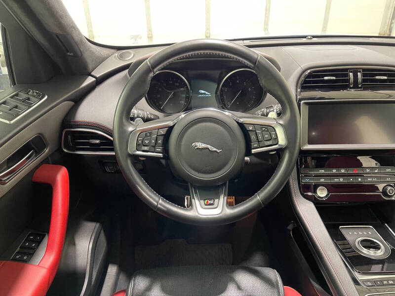 2020 Jaguar F-PACE S