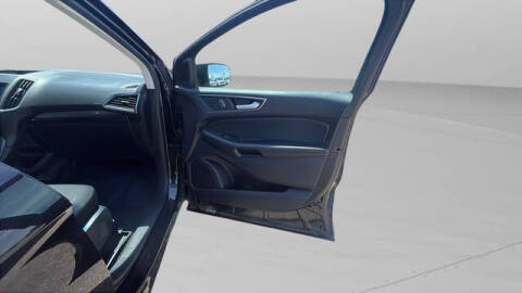 2020 Ford Edge SE