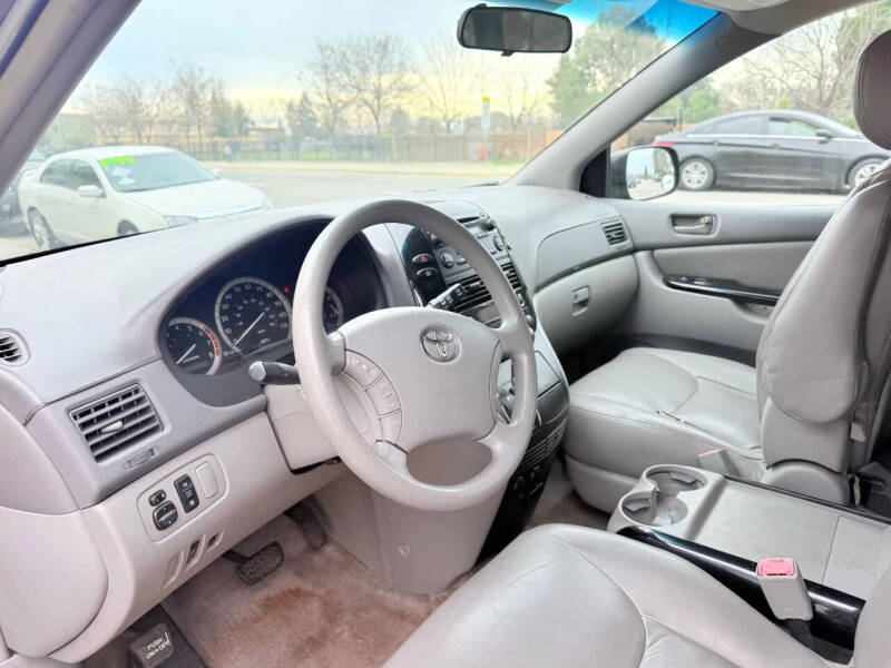 2005 Toyota Sienna