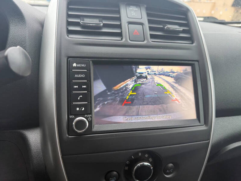 2019 Nissan Versa SV