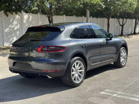 2017 Porsche Macan