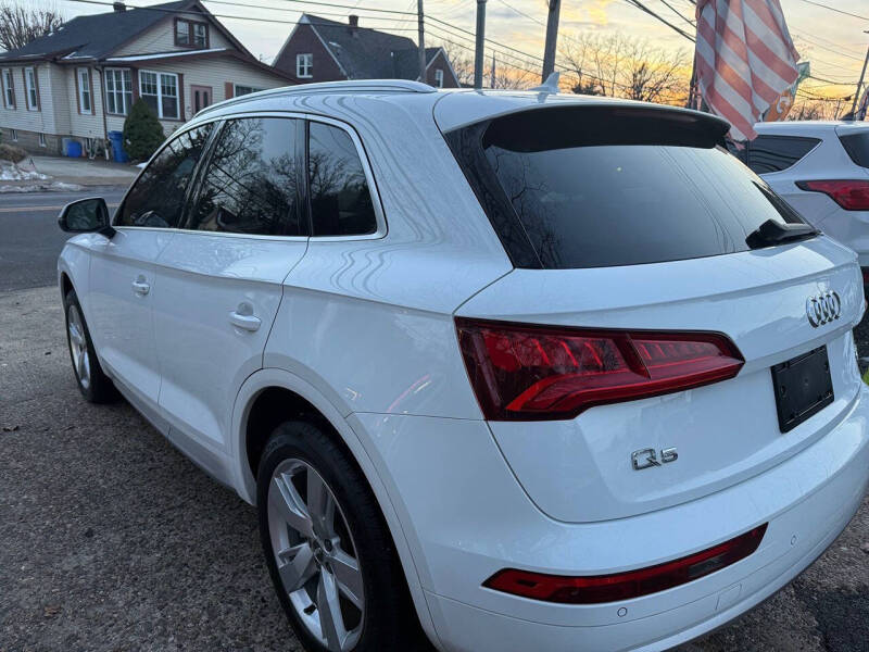 2018 Audi Q5 2.0T quattro Premium Plus