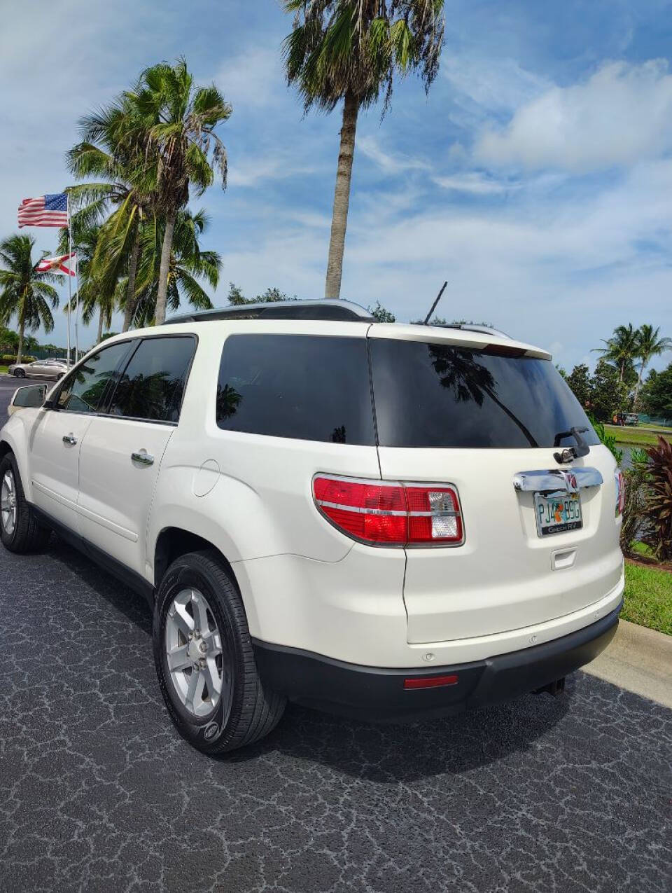 2009 Saturn Outlook for sale at Amatrudi Motor Sports in Fort Pierce, FL