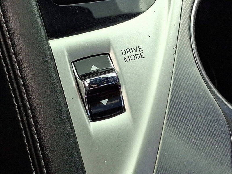 2017 Infiniti Q60 2.0T