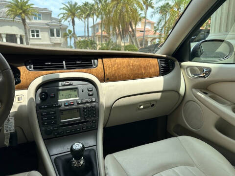 2003 Jaguar X-Type 2.5