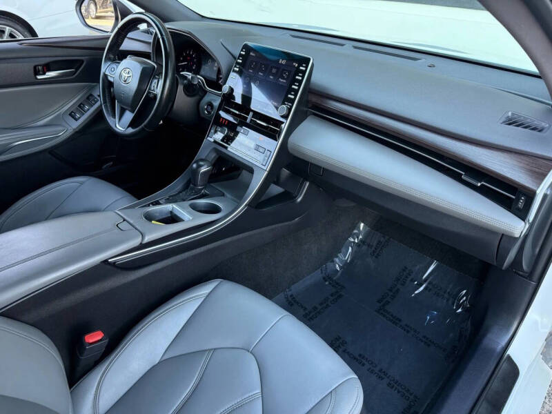 2021 Toyota Avalon XLE