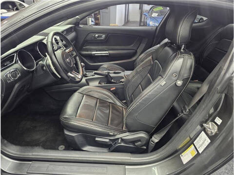 2016 Ford Mustang V6