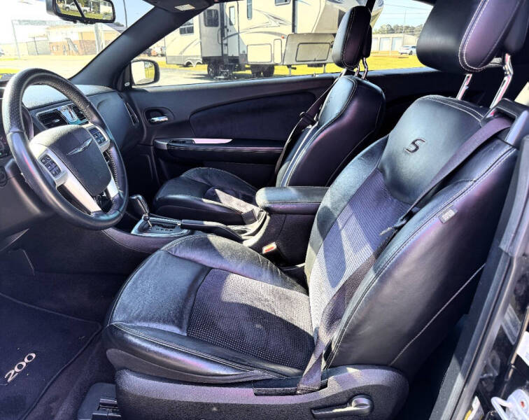 2011 Chrysler 200 S