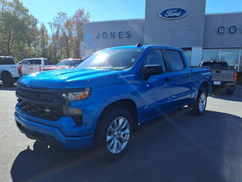 2025 Chevrolet Silverado 1500 Custom