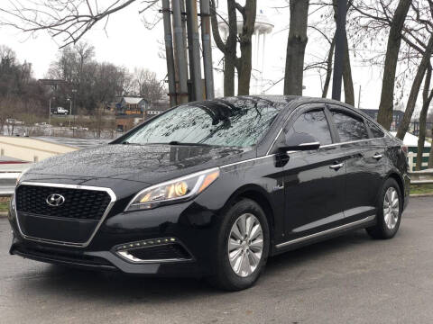 2016 Hyundai Sonata Hybrid for sale at Empire Auto Sales in Lexington KY