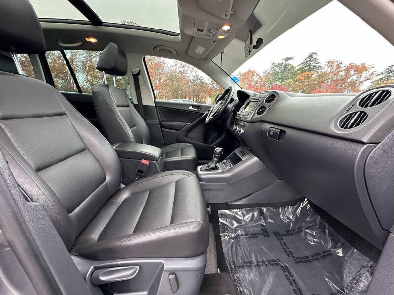 2015 Volkswagen Tiguan SEL 4Motion