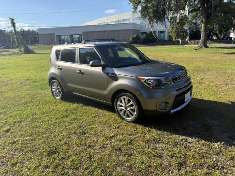 2017 Kia Soul +