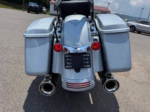 2023 Harley-Davidson Street Glide