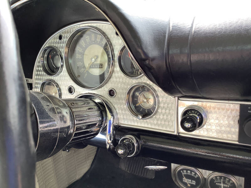 1957 Ford Thunderbird