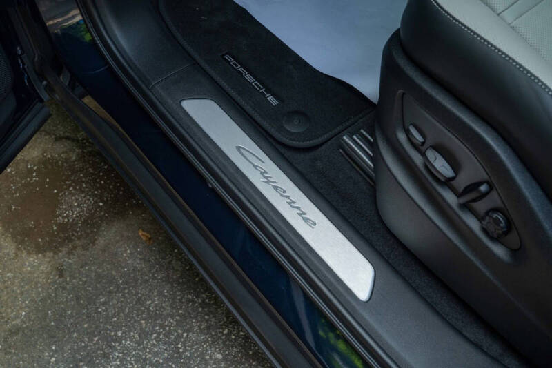 2025 Porsche Cayenne Coupe