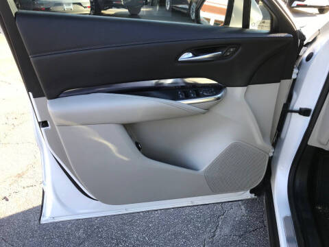 2023 Cadillac XT4 Luxury