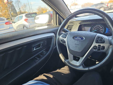 2013 Ford Taurus SEL