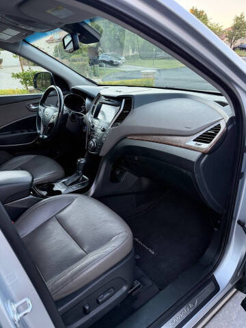 2017 Hyundai Santa Fe SE