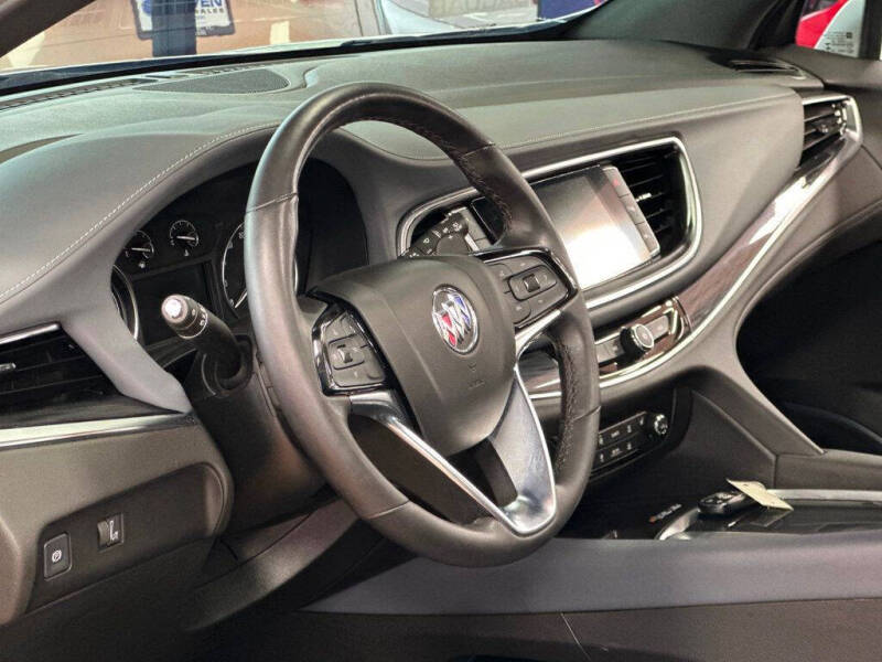 2022 Buick Enclave Essence