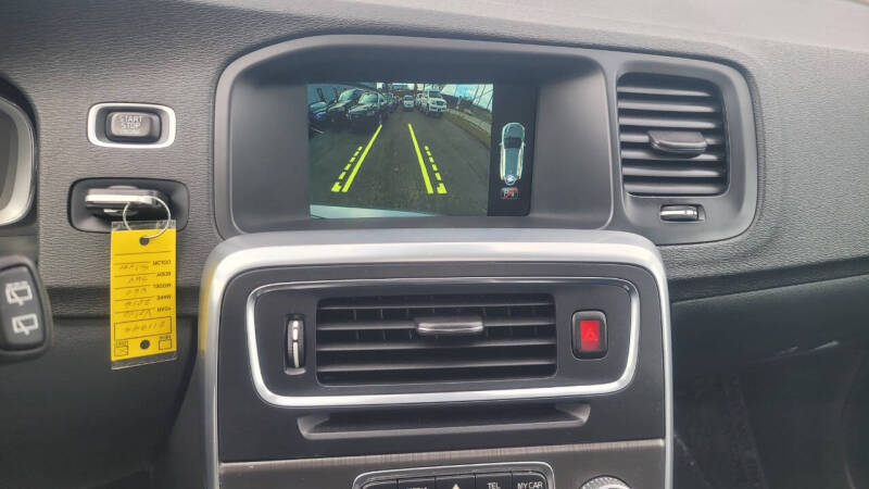 2016 Volvo V60 Cross Country T5