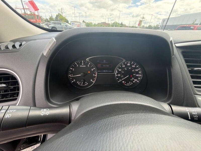 2019 Nissan Pathfinder SL