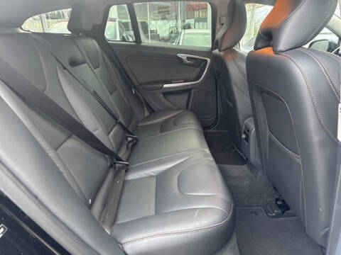 2015 Volvo V60 Cross Country T5